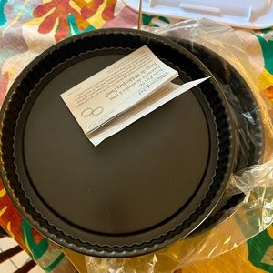 Brand new pampered chef torte pan set